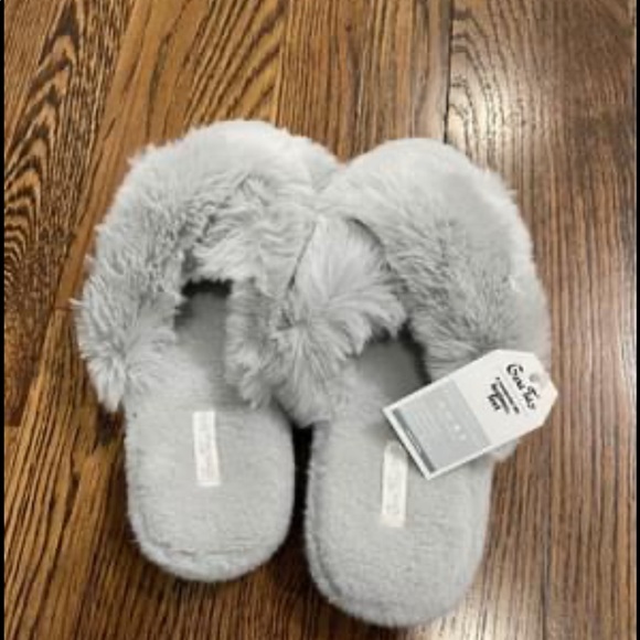 Slippers - Picture 3 of 3